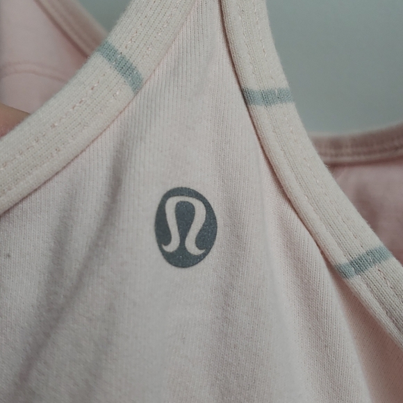 Lululemon light pink Power Y tank - sz 6 - Picture 3 of 3